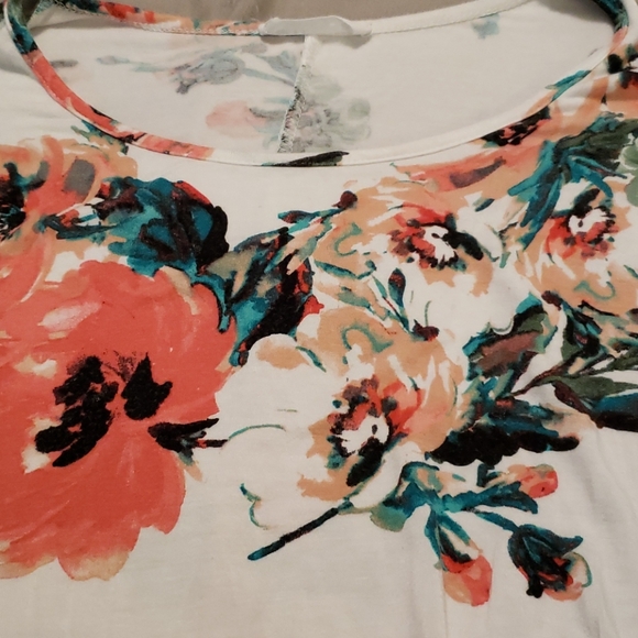 Beautiful Reb & J top - Picture 3 of 3